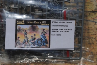 Caesar miniatures CM7201 7,5 cm Leichtes Infanteriegeschütz 18 with Infantry Crew